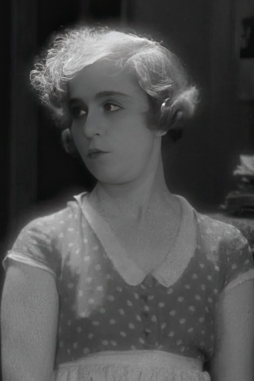 Sévérine Lerczinska as Chloë Anne Marie, la Bonne