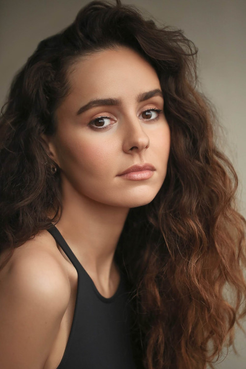 Sophia Adli as Ava Lee