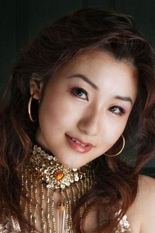 Chihiro Koganezaki as Hoemi Masumoto