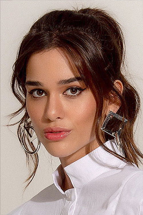 Theresa Fonseca as Giovanna