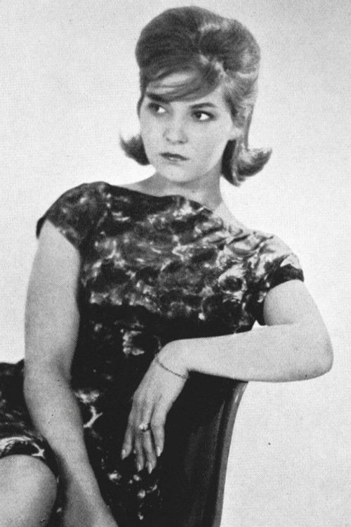 Marisa Natale as Nannarella ('Il gentil sesso")