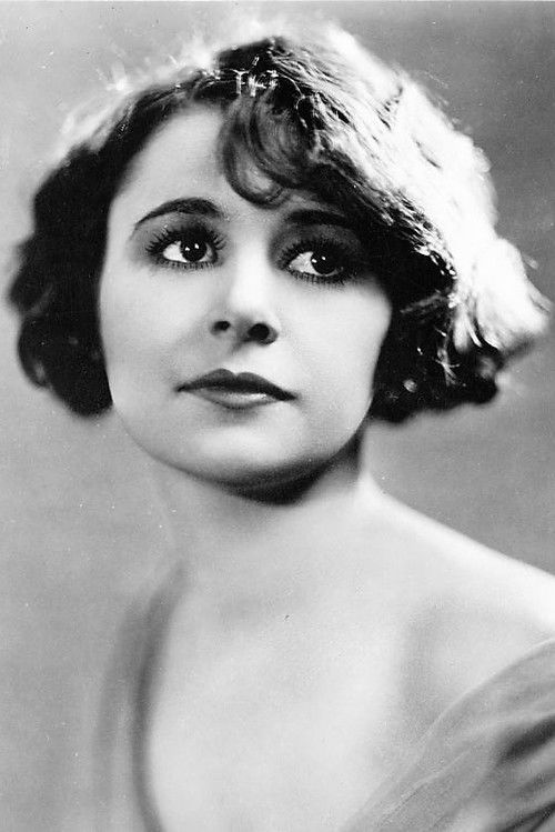 Marion Harlan as Betty Manners