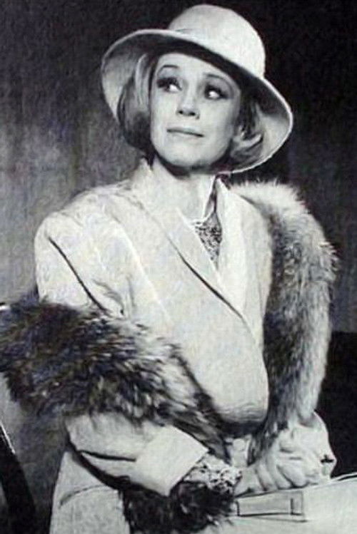 Rasma Garne as Irisa