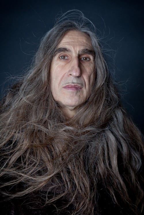 Barrington De La Roche as Old Thin Ruth