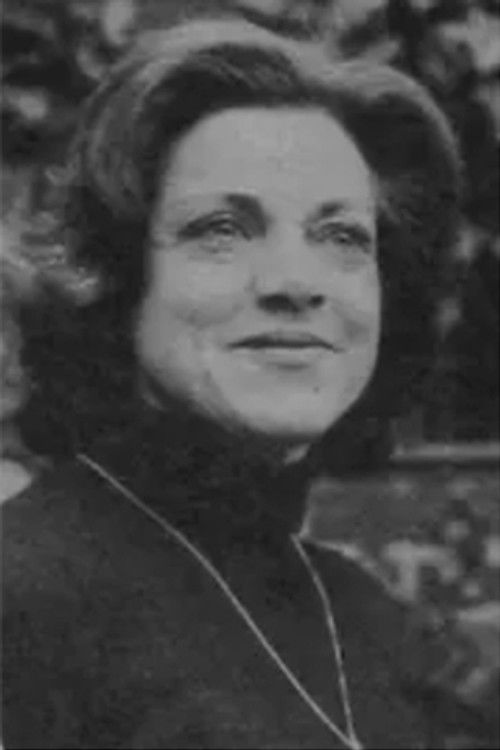 Emmy Lopes Dias as Leonie Quarles van Ispen