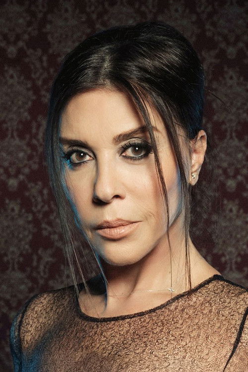 Nebahat Çehre as İpek