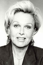 Ricci Hohlt as Antoinette