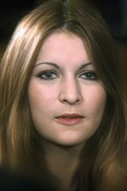 Noëlle Louvet as La fille épiée dans la voiture (as Marie-Noëlle Louvet)