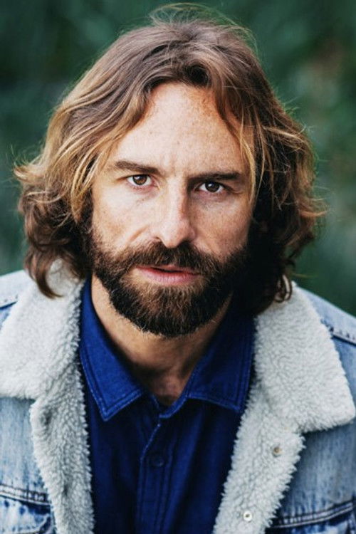 Agus Ruiz as Matías