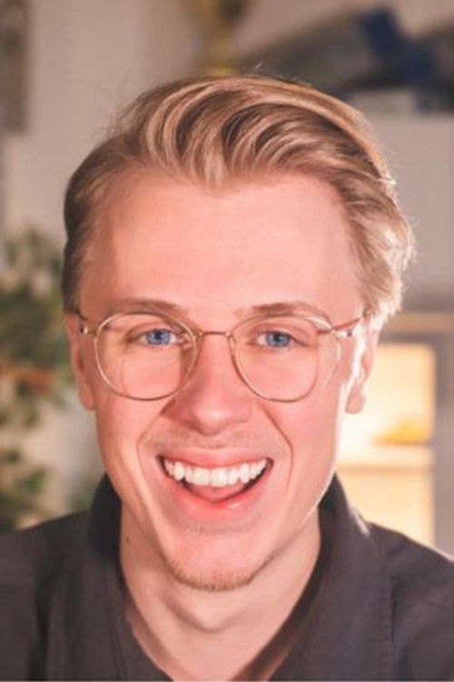 Manfred Erlandsson as Self