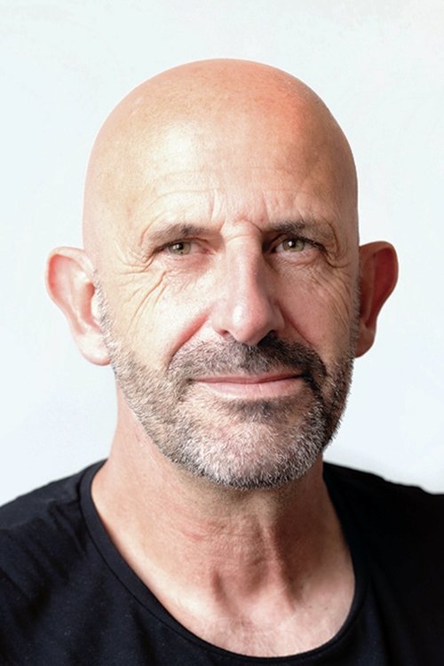 Saveriu Santucci as Pierre-Paul