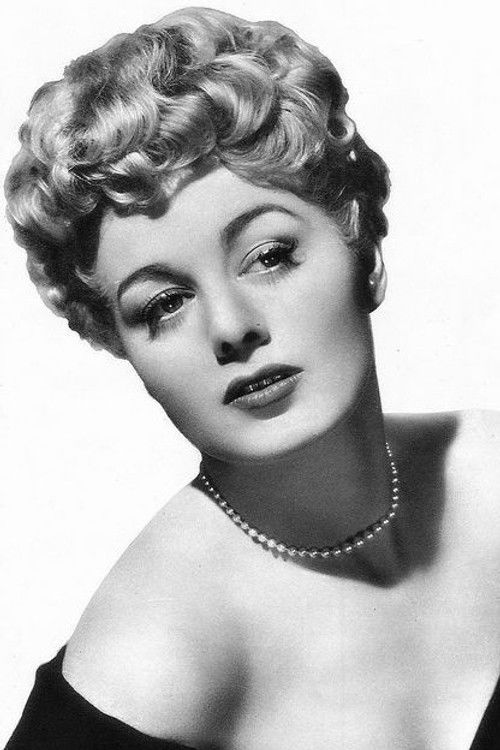 Shelley Winters as Cora Jackson