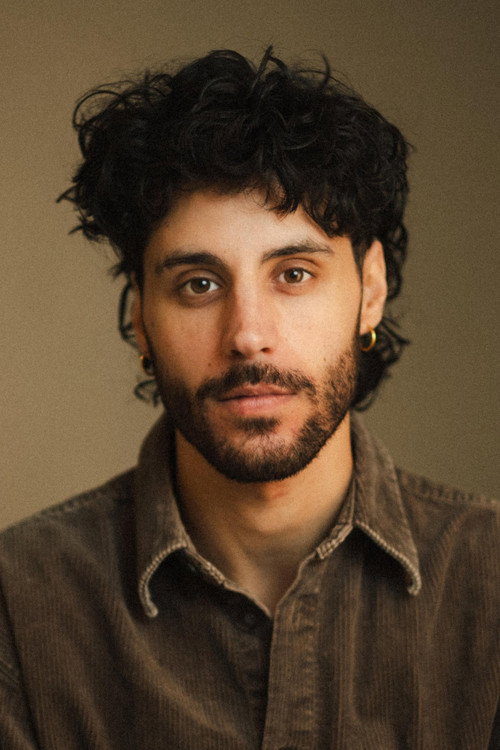 Aleksander Varadian as Humble Messenger