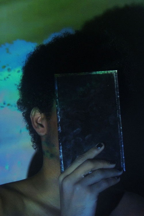 Davi Almeida as Silas, O Aprendiz de Projeção