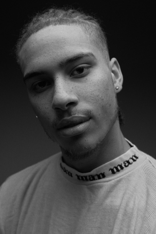 Jediael Stiling as Older Iris