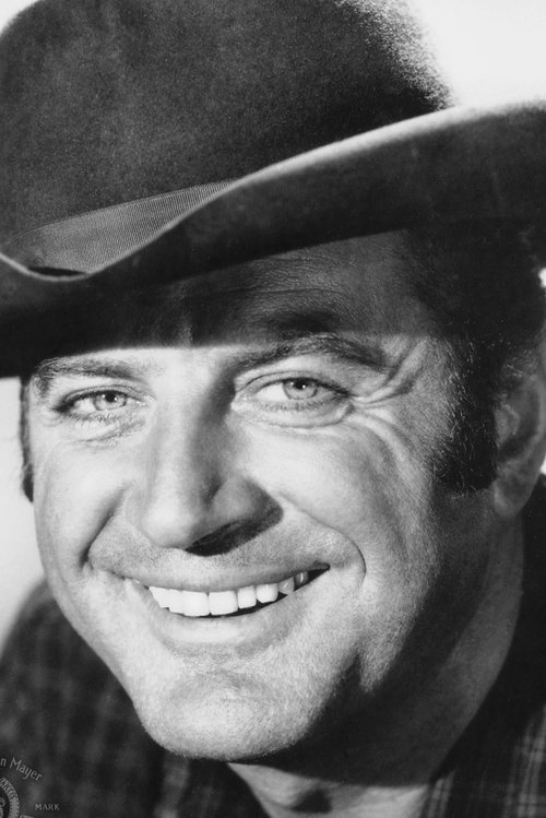 Brad Dexter as Cartwright