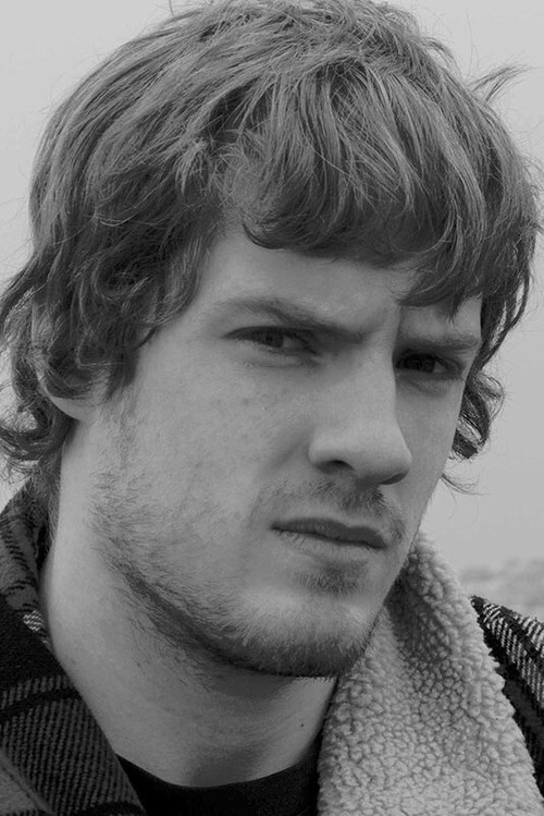 Colin Deleau as Kurtz