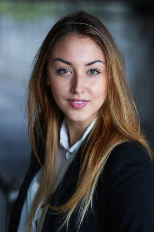 Federica Pocaterra as Giulia Motta