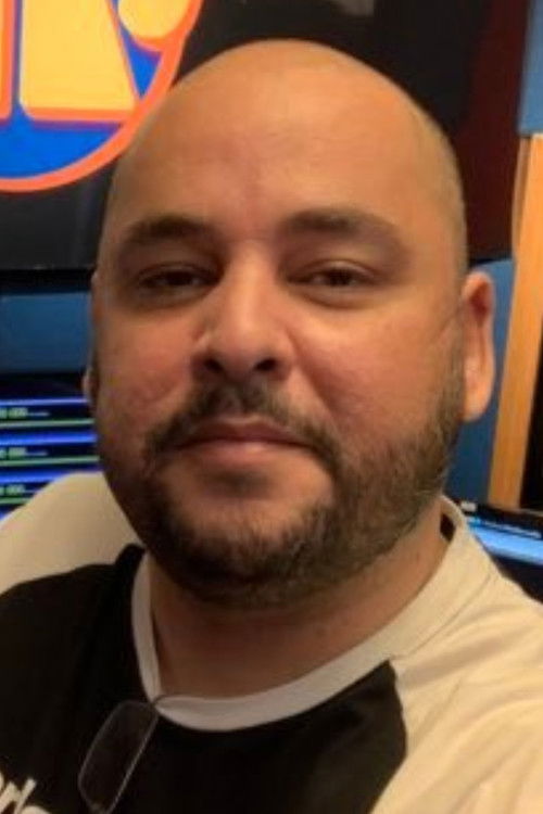 Wagner Torres as Pai (voice)