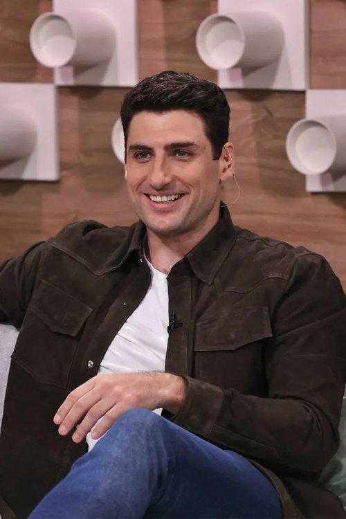 Petar Dochev as Lt. Roupchev