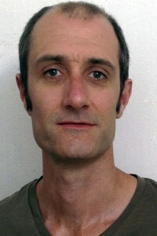 Gaëtan Vourc'h as Serge