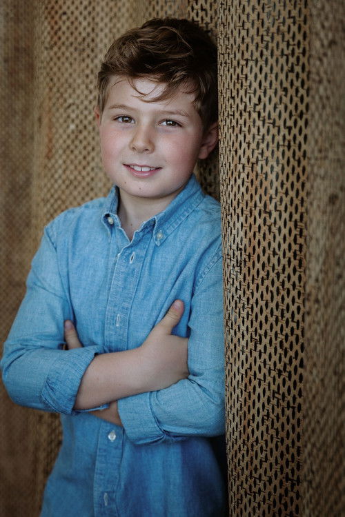 Edward Wray as Talon