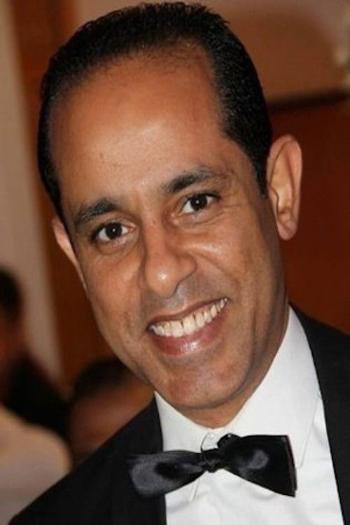 Hamdi Abbas as القهوجي