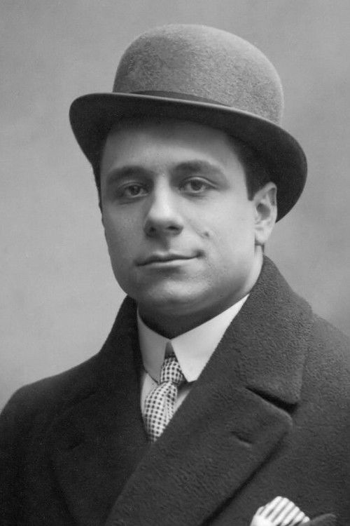 Louis de Bree as Uncle Moeki