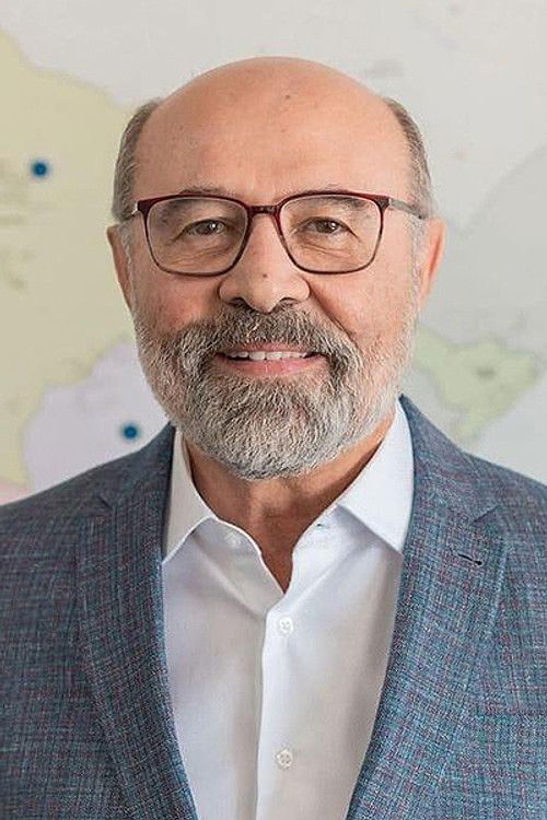 Luiz Romero Farias as Self