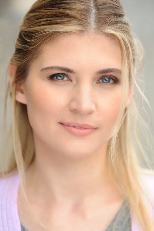 Egle Petraite as Elizabeth Treadwell