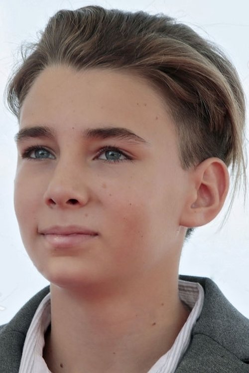 Marc Puiggener as Paul