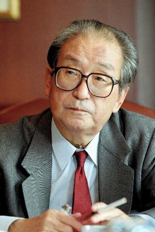Sakyo Komatsu as Eiko's Father