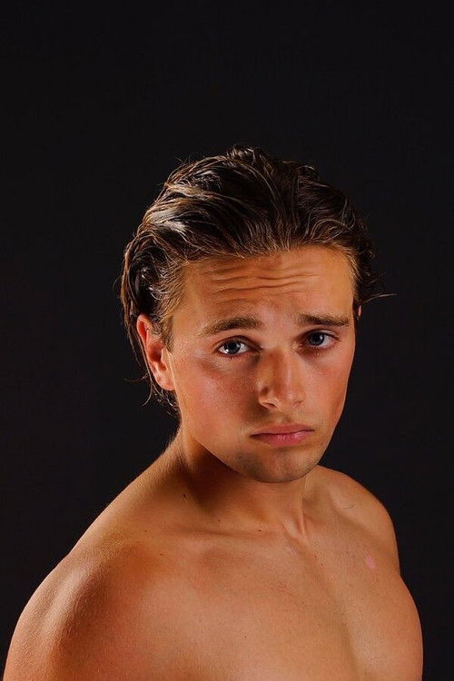 Jaimy Schallenbergh as Yorgo