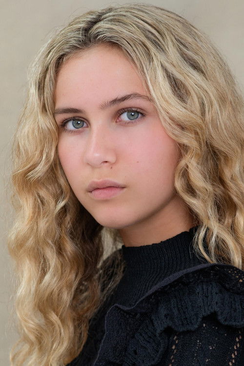 Kitty Peterkin as Daisy