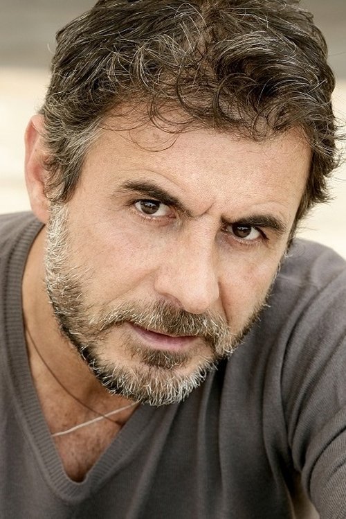 Mimmo Esposito as Davide Orengo