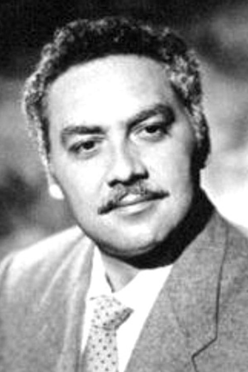 Víctor Alcocer as Segundo