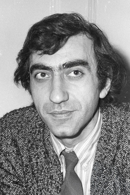 Aras Ören as Mahmud