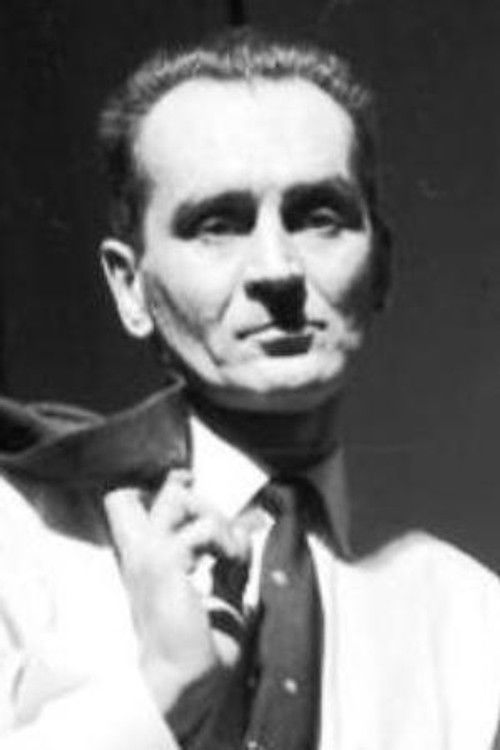 Władysław Głąbik as Roman Marecki