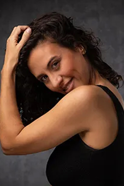 Pamela Bertona as Moza