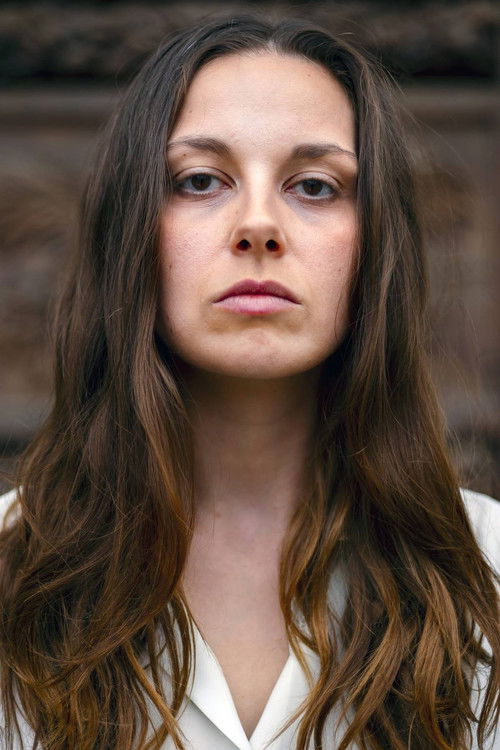 Larthia Galli Nannini as Anja