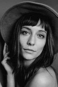 Carolina Borelli as Bárbara