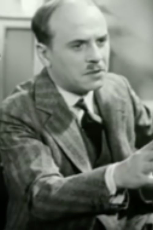 Luis Mottura as Giuliano