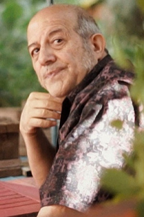 Luixy Toledo as Paco