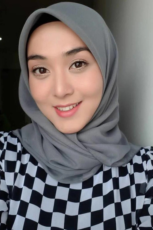 Feiyna Tajudin as Fatimah