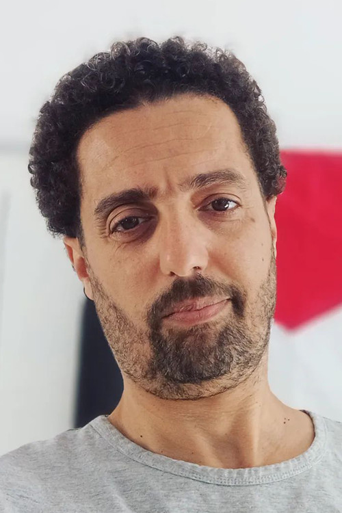 Alaeddine Chouiref as Lénine