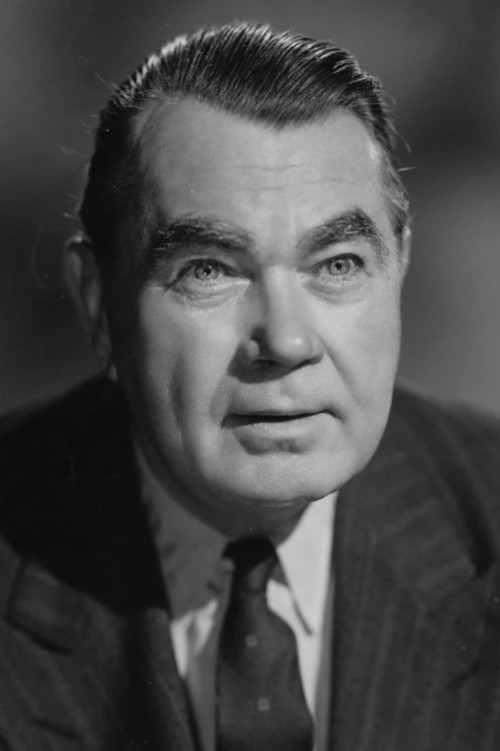 Oskar Homolka as General Stok