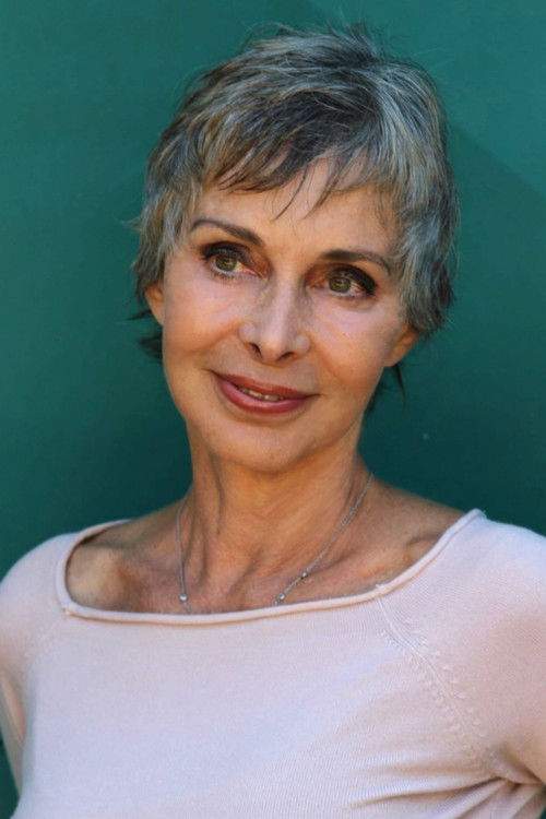 Alessandra Comerio as Sara Treves