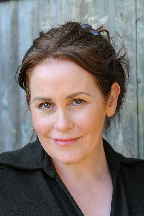 Moya Farrelly as Doctor