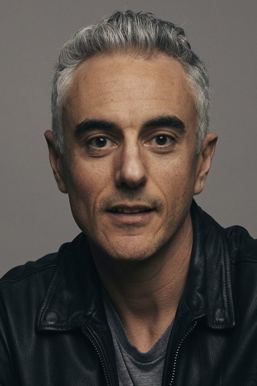 Oliver Vaquer as Various Characters (voice)