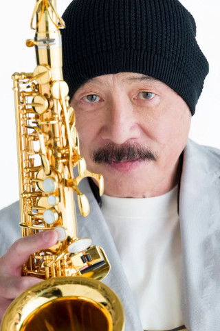 Takeshi Itoh as Saxophone